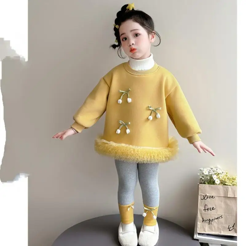 Girls' long sleeved hoodie and pants set with velvet mesh for autumn winter, fashionable stylish leggings, T-shirt two-piece set