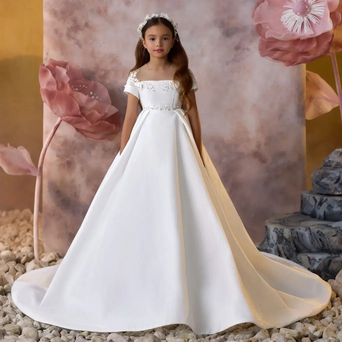 Robes de demoiselle d'honneur en satin blanc pour mariage, robes de première communion de bébé perlées personnalisées pour petites filles, fête d'anniversaire