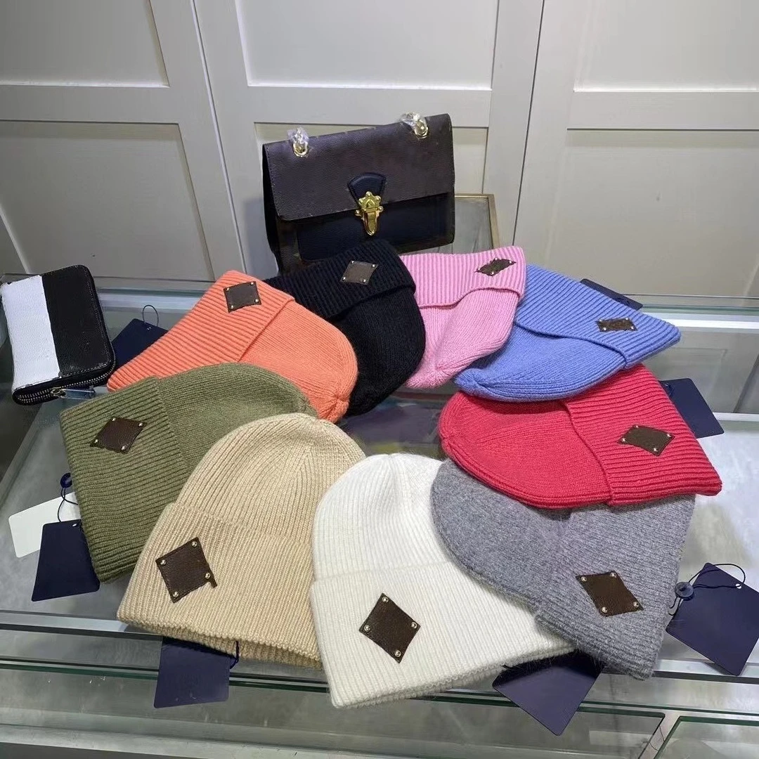 

High Quality L Letter Knitted Hat for Men and Women Warm in Autumn and Winter Fashionable and Versatile Couple Wool Hat Cold Hat