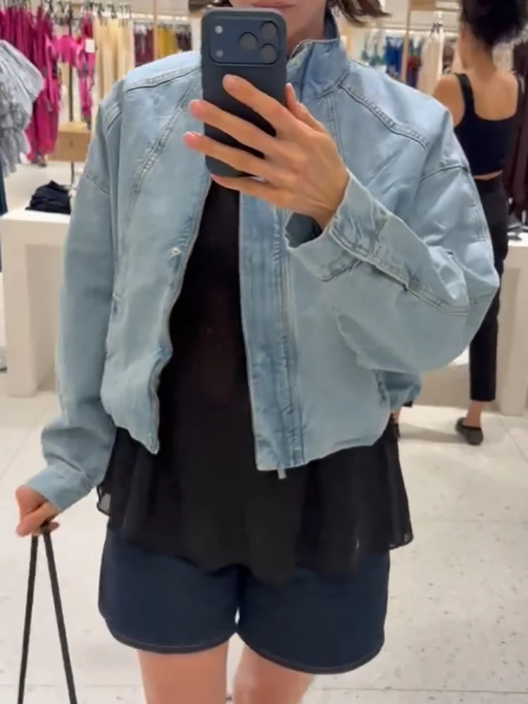 Vintage Blaue Kurze Jeansjacke für Damen mit Stehkragen, Reißverschluss und Knöpfen, Lose Passform, Langarm, Neue Streetwear für den Alltag im Herbst – Detail 11