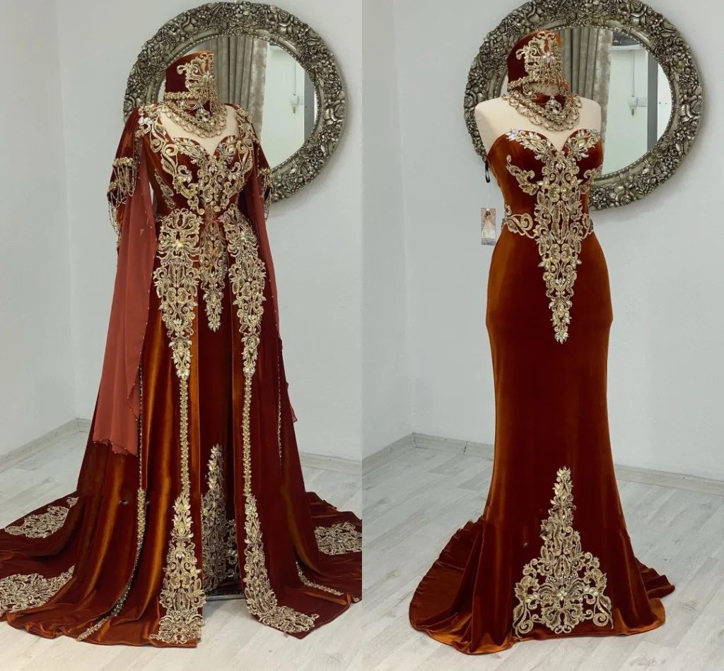 Moroccan Caftan For Weddings 2023 Brown Velvet Evening Dresses Gold Lace Applique Kaftan Prom Gowns with Long Cape Wrap