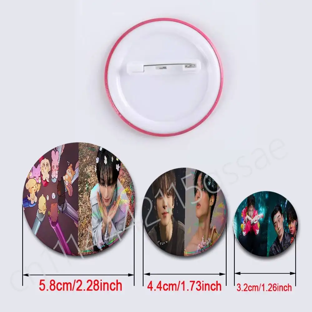 FOR ATEEZ 2Pcs Round Badge Set Button Brooch Pin, Anime Game Fans Collectible Decor & Birthday Gift