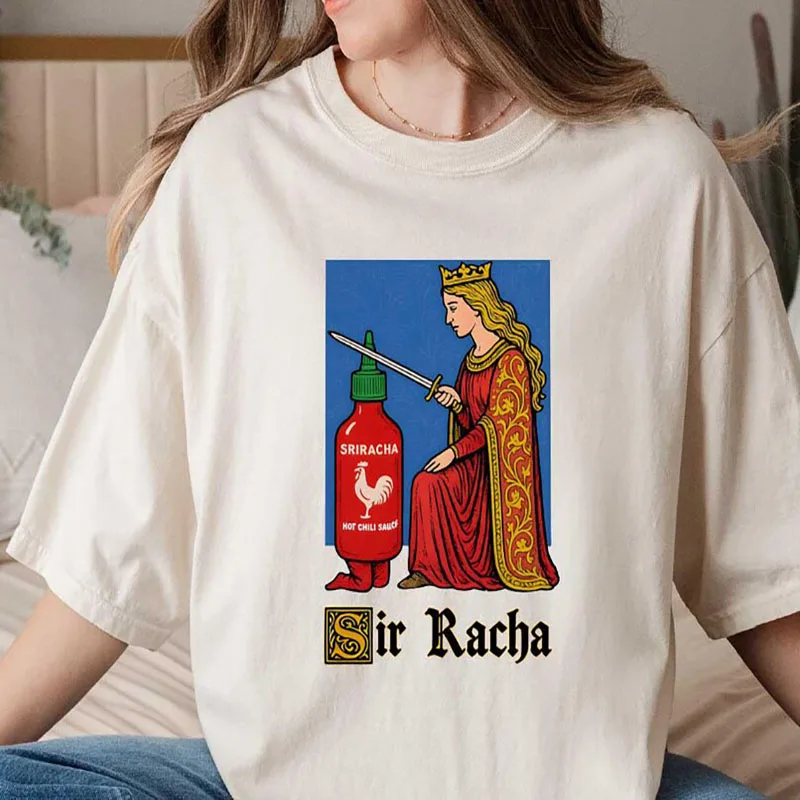 

Рубашка Sir Racha, футболка средневекового искусства, толстовка Sriracha Fan Merch, забавная футболка с суком чили, рубашка в стиле ретро средневекового юмора, забавное искусство