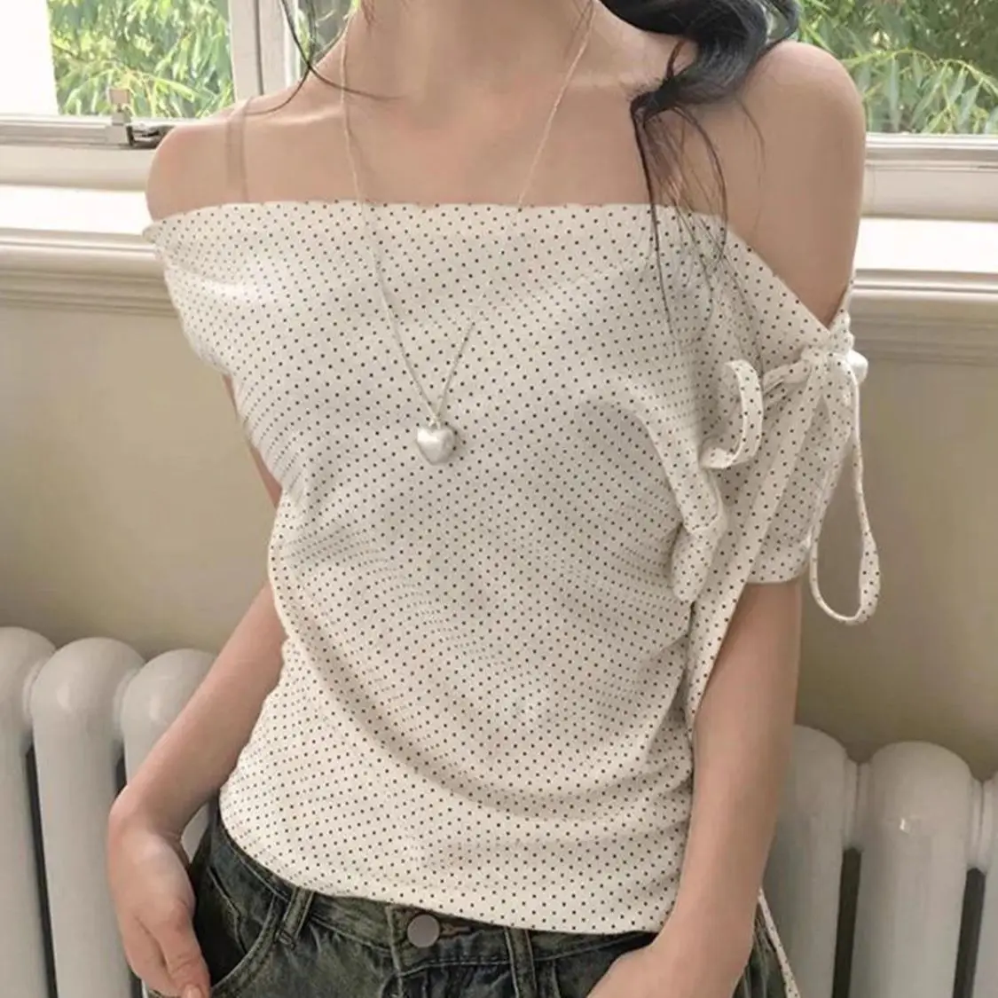 Children's Simple Wave Point Strap Slanted Shoulder Short Sleeve T-shirt for Summer New Slim Fit Sweet Style Off Shoulder Top