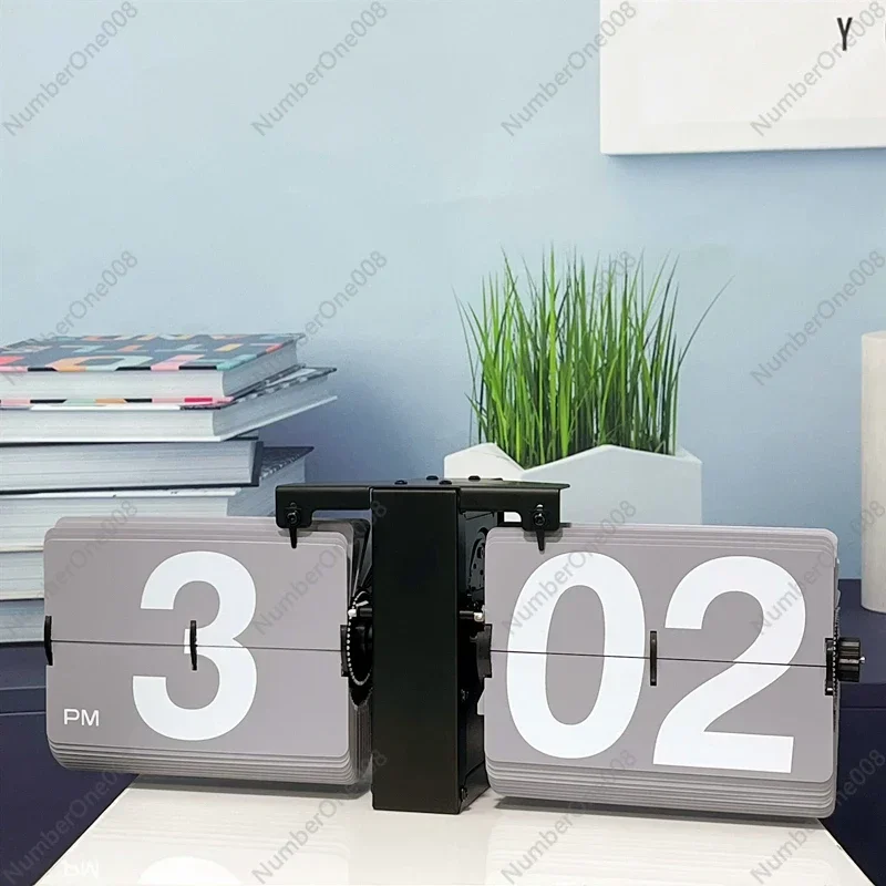 Reloj de Pared Estilo Europeo Retro, Reloj de Escritorio para Sala de Estar, Reloj de Escritorio Grande con Diseño de Libros, Reloj Mecánico de Escritorio con Páginas Giratorias