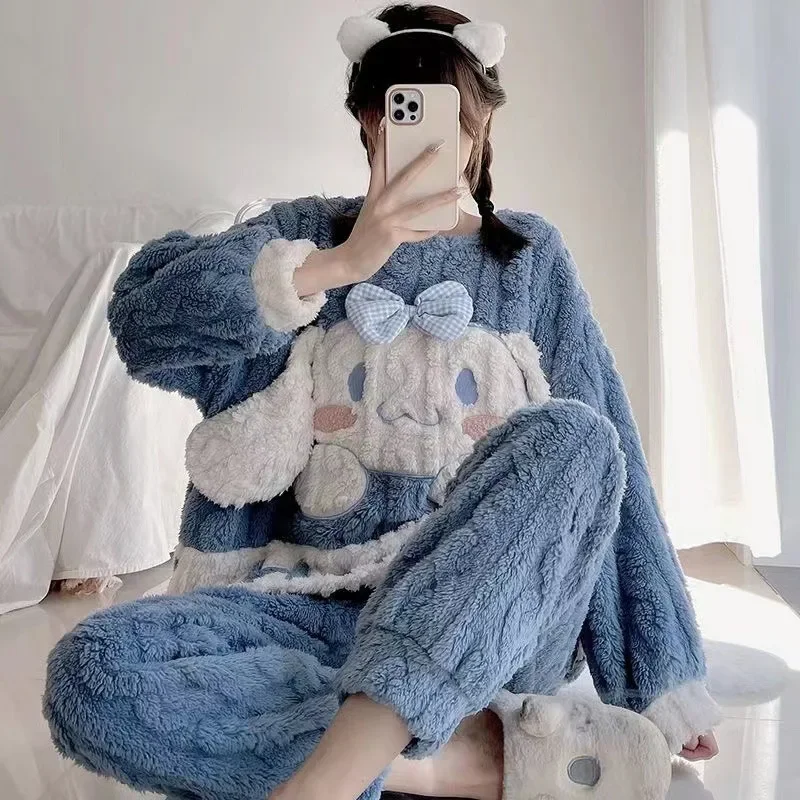 Sanrio cartoon animation jade cinnamon dog autunno e inverno nuovo pigiama femminile carino velluto caldo confortevole loungewear set