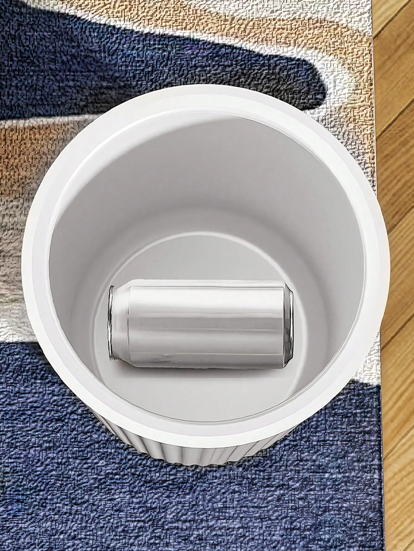 1개 심플 스트라이프 프레스 링 쓰레기통, 화이트 침실 거실 욕실 쓰레기통, 플라스틱 쓰레기통, 사무실 및 호텔용