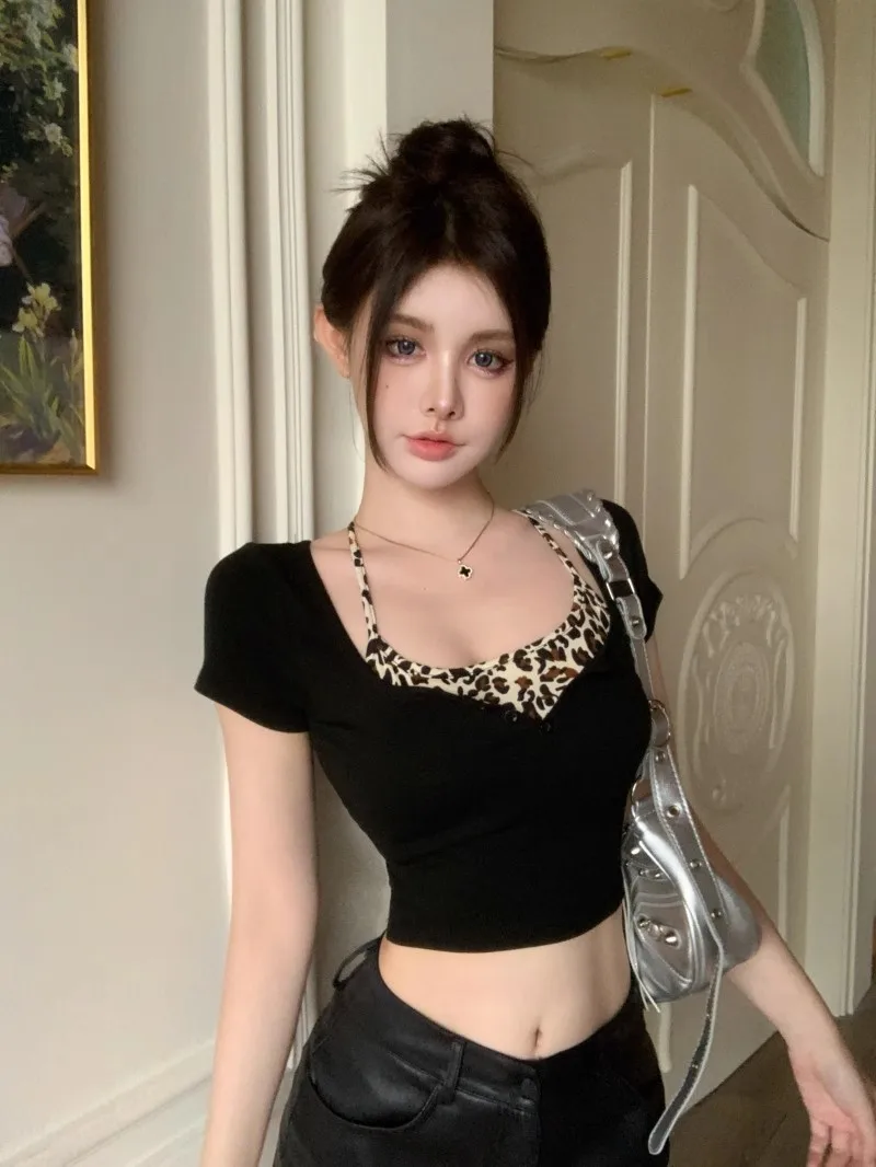 تي شيرت نسائي قصير الأكمام، ملابس صيفية جمالية كورية فريدة من نوعها مطرزة بالزهور من القطن الناعم