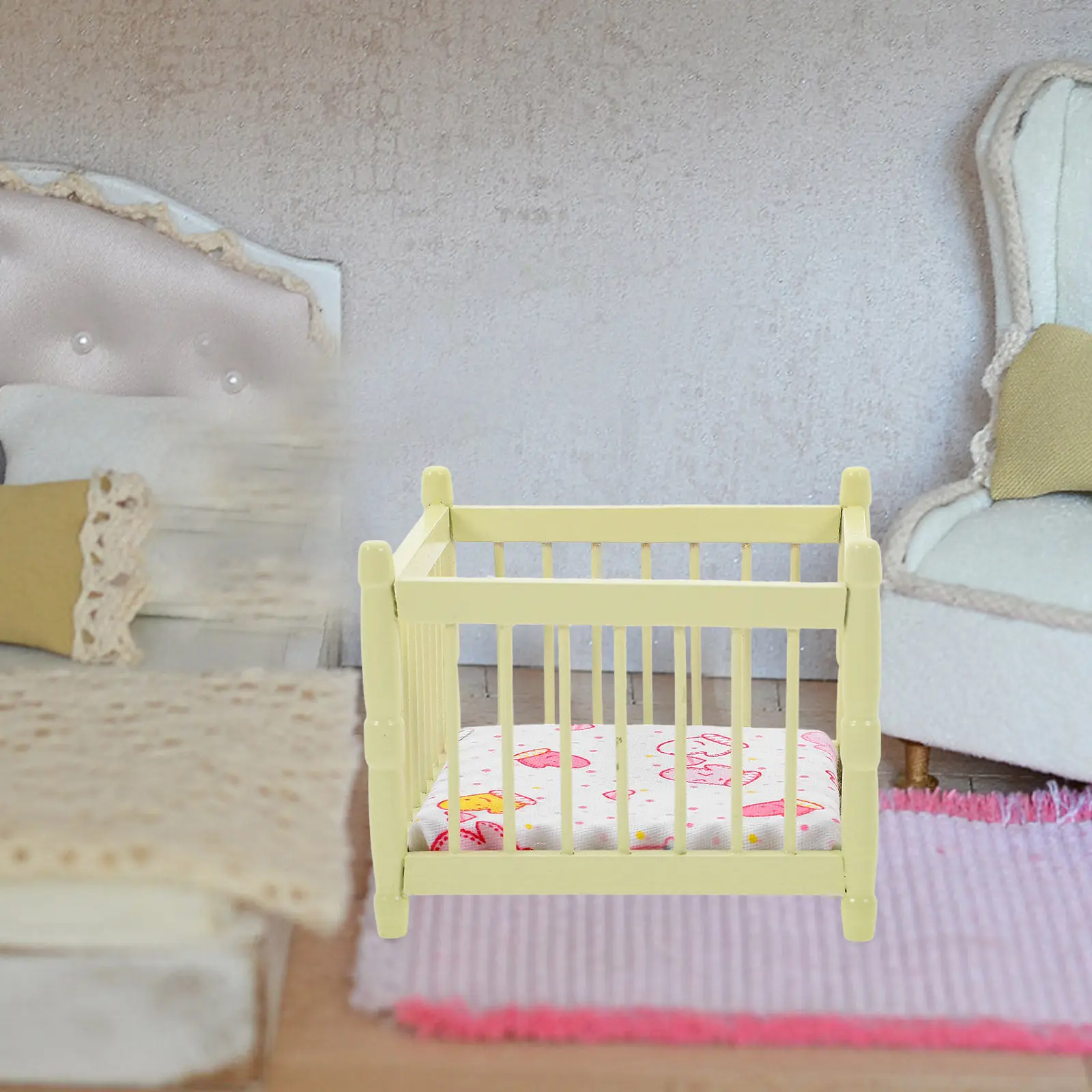 

Миниатюрная деревянная кроватка для кукольного домика в масштабе 1:12, мебель для детской, безопасный материал, элегантный компактный дизайн, стильная интеграция для дома