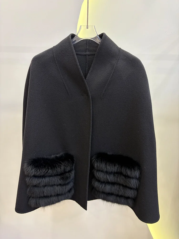 2026 New Women Wool Blend Cashmere Woolen Outerwear Cape Coat Fox Fur Pockets Cloak Sleeveless Poncho Jacket