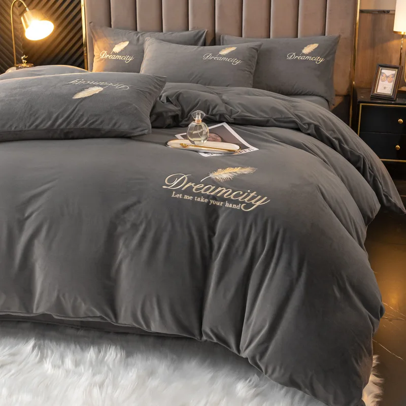 Solid Color Minimalist Luxury Crystal Fleece 4PC Bedding Set Elegant Embroidery Feather Soft Skin-Friendly Duvet Cover Sheet