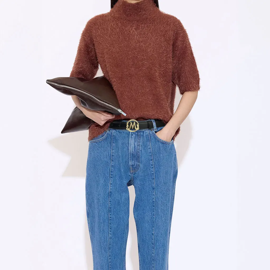 حزام نسائي من البولي يوريثان بلون سادة مع زخرفة ذهبية 'M'، لهجة عصرية للجينز والسراويل القصيرة، متعدد الاستخدامات لأي مناسبة