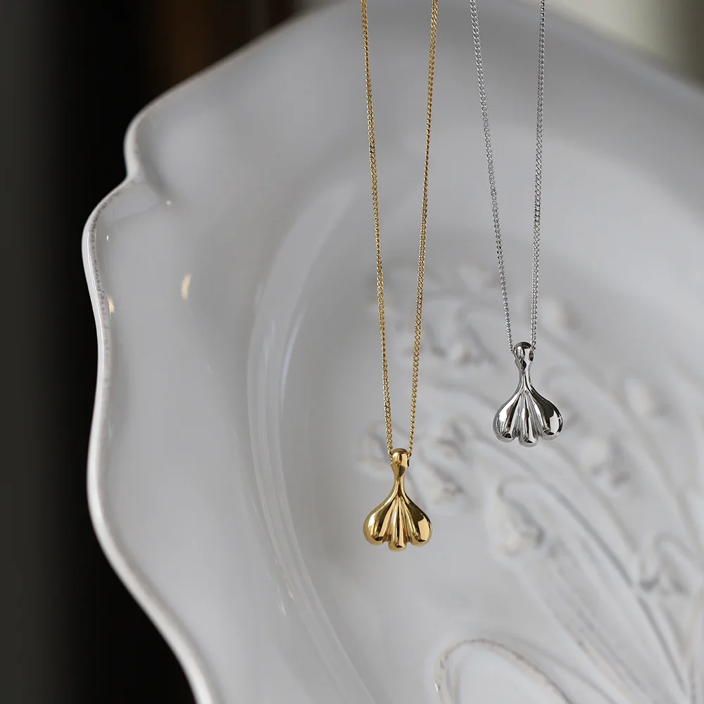 316L Stainless Steel Casting Flower Chic Pendant Necklace for Women Textured 18K PVD Plated Unusual Jewelry Waterproof
