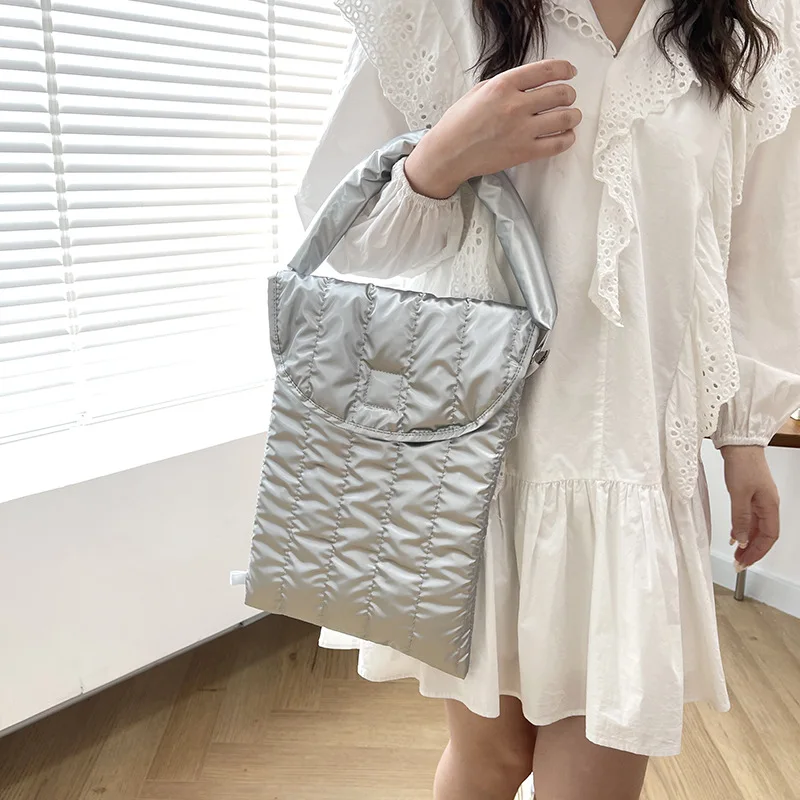 Cloud Waterproof Makeup Bag, Cross-Border Ultra Light Polyester Computer Bag, Single Shoulder Women's Ipad Anti Drop Protective