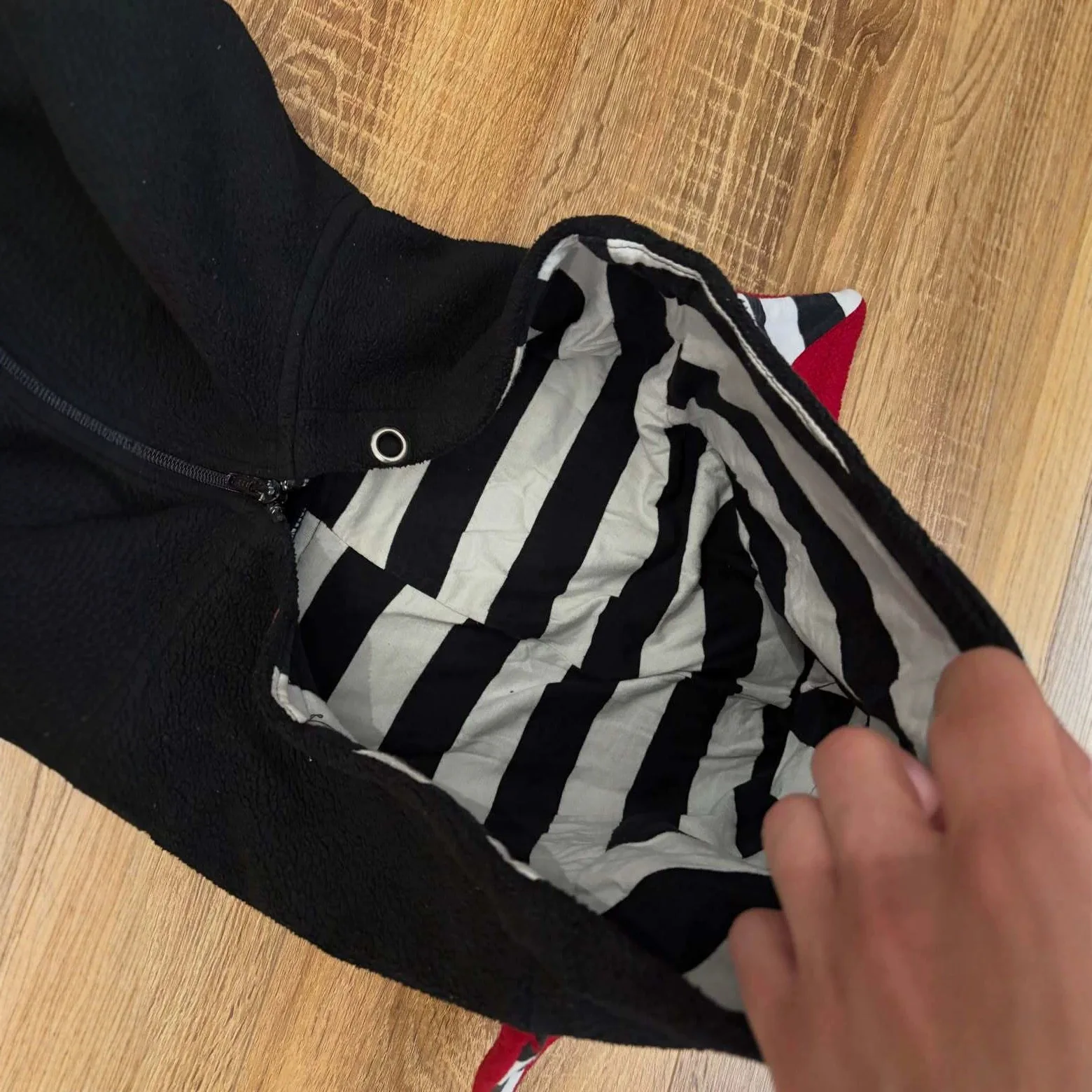 Women's Y2K Emo Punk Cat Ear Full Zip Hoodie Black Red Star Stripe Gothic Kawaii Alt Streetwear Zip up Hooded Sweatshirt