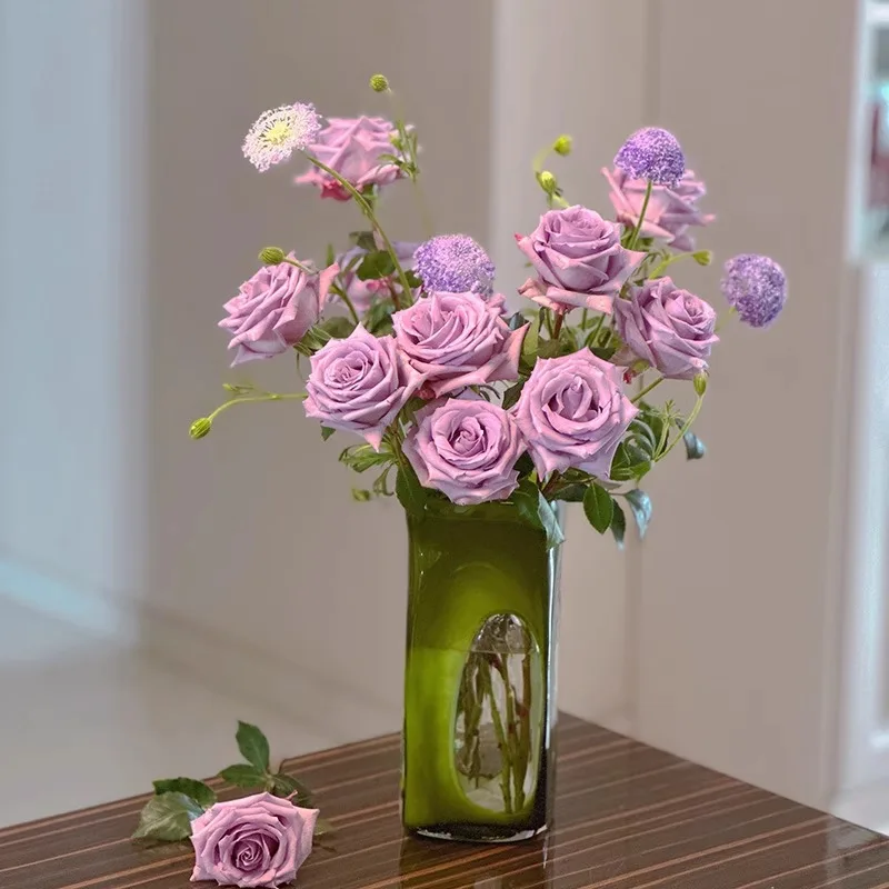 

Living room flower arrangement glass advanced sense green retro niche creative water raising tulips rose
