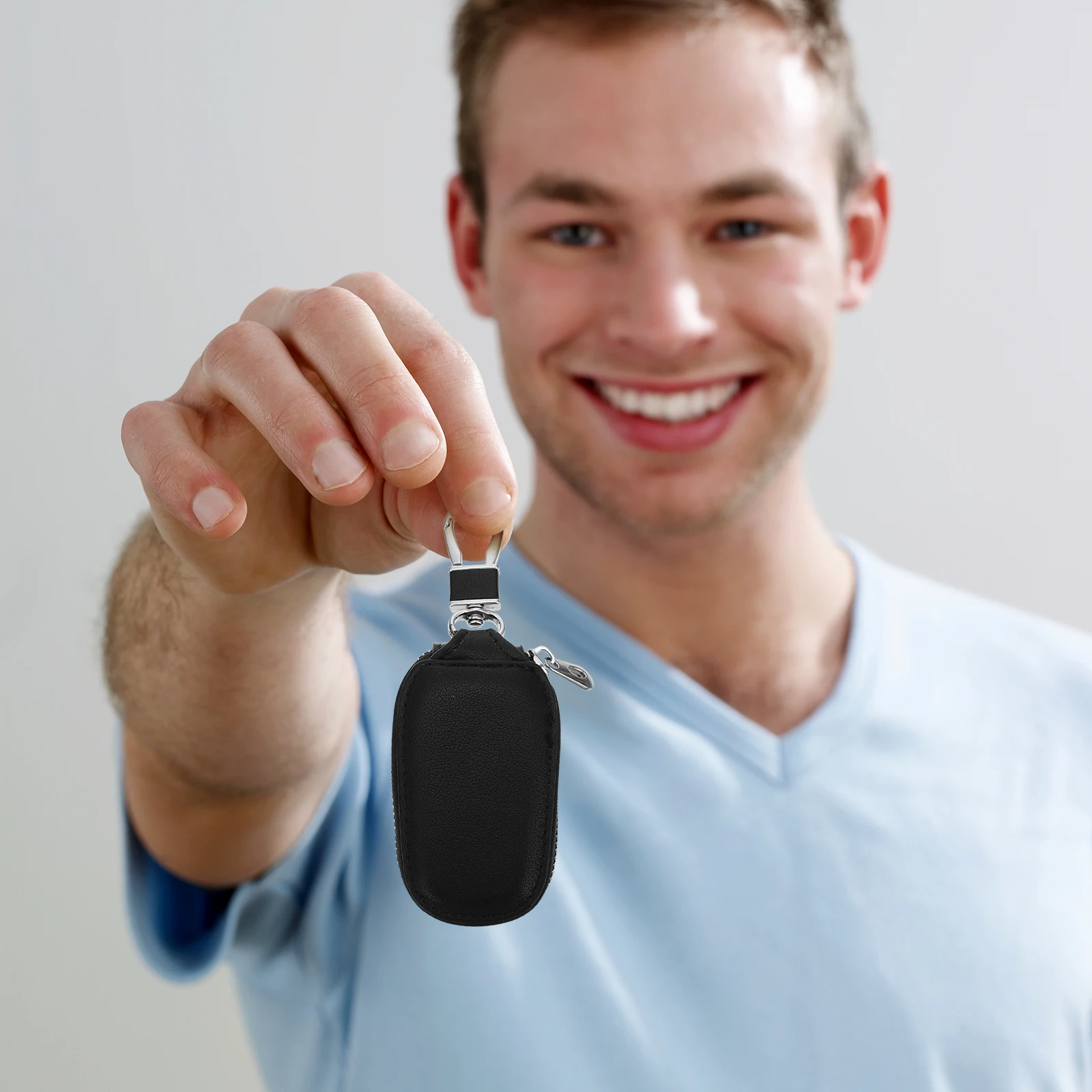 

1Pcs Car Key Organizer Artificial Zinc Alloy Quick Closure Zipper Storage Bag Portable Vehicle Key Case