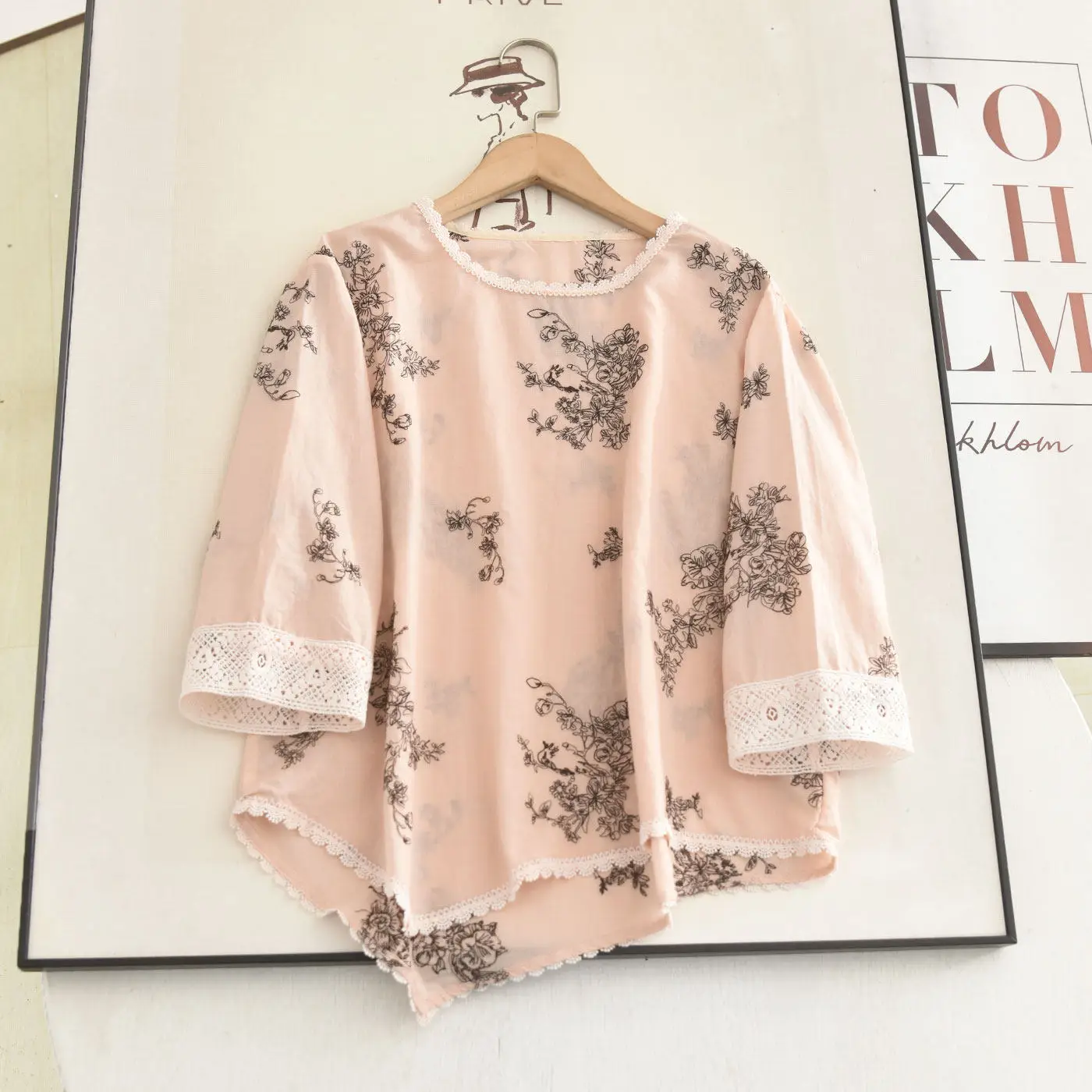 

Harajuku Irregular Pink Floral Print Embroidery Blouse Lace Trim 3/4 Sleeve O-neck Casual Loose Ramie Top For Women Cottagecore