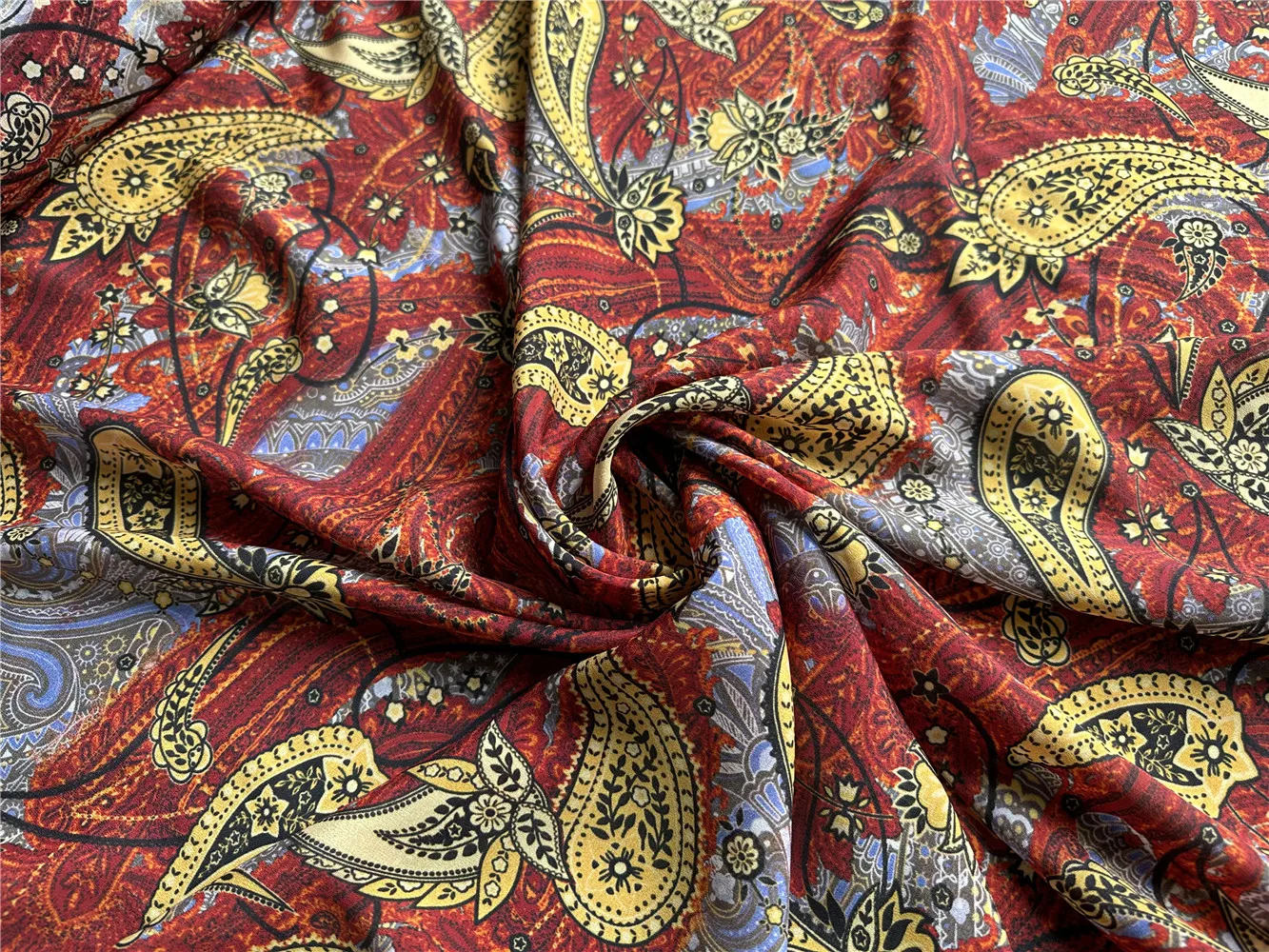 1 meter 100% Mulberry Silk 14 momme Crepe Silk Dark Red Floral Printed 136cm 53\