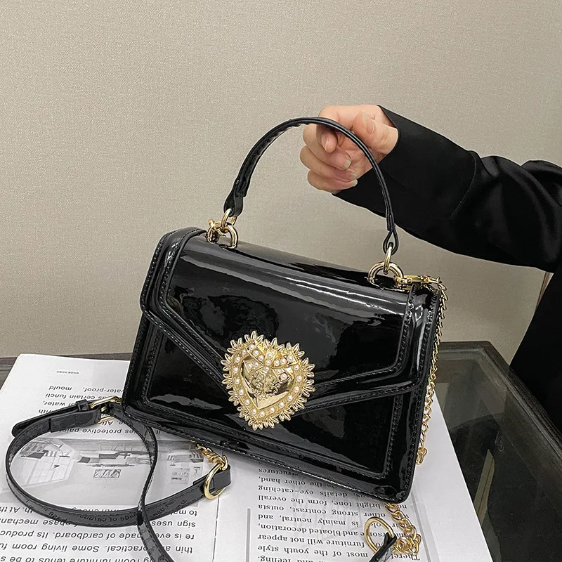 

Cute Heart Shape Crossbody Bag 2025, Sweet Heart Shoulder Purse for Women, Fashion Chain Strap Handbag, Unique Gift Idea