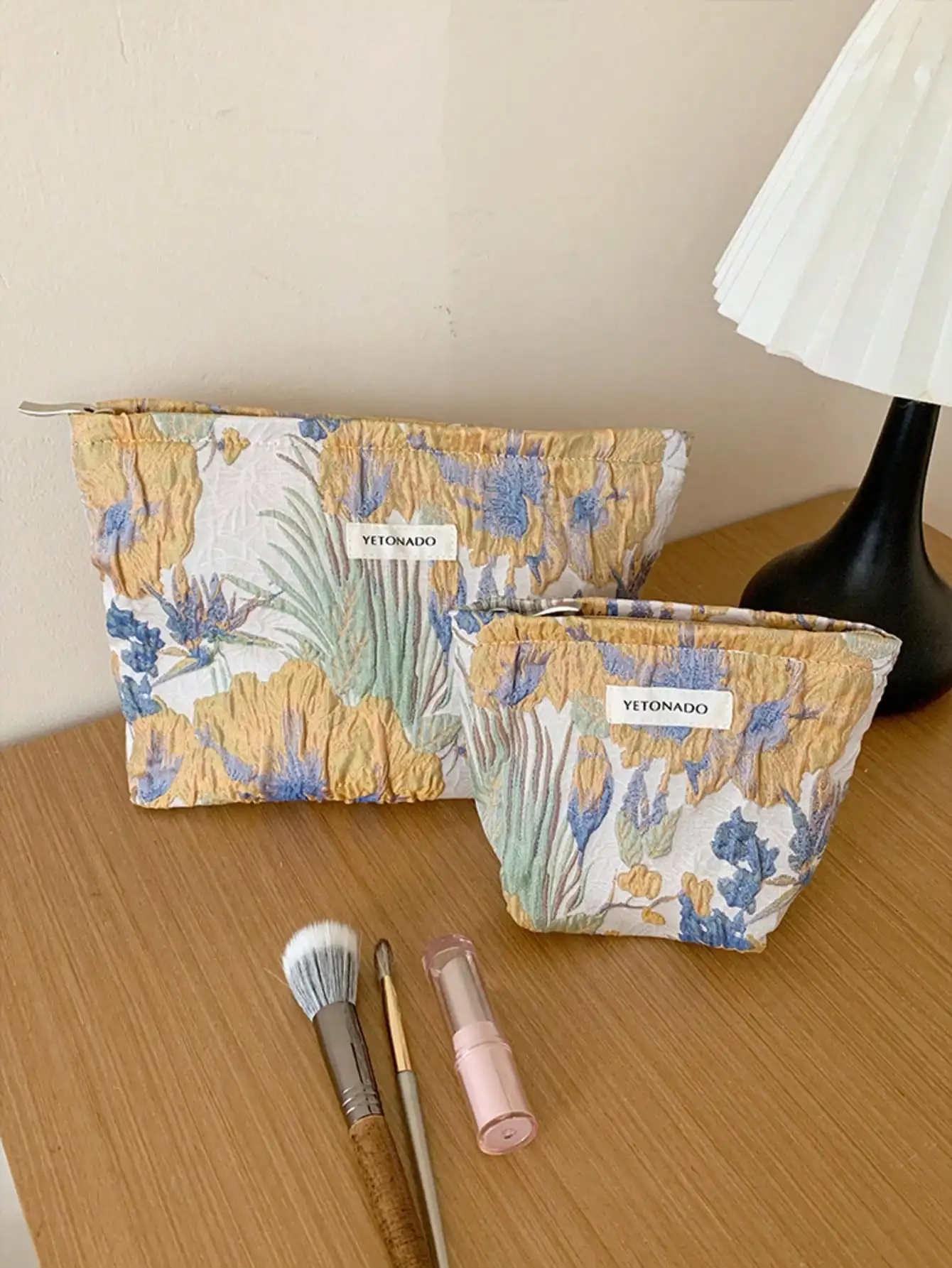 1pc/set Embossed Flower Makeup Bag, Fashion Portable Clutch Bag, Holiday Makeup Bag, Toiletry Makeup Bag, Light Zipper Storage B