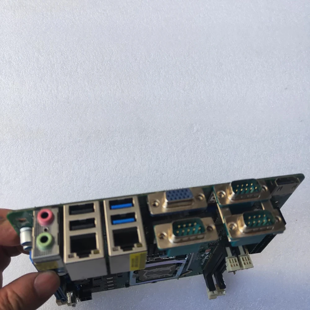 IMB-181L اللوحة الأم للتحكم الصناعي LGA1150 DDR3 IMB-181-L