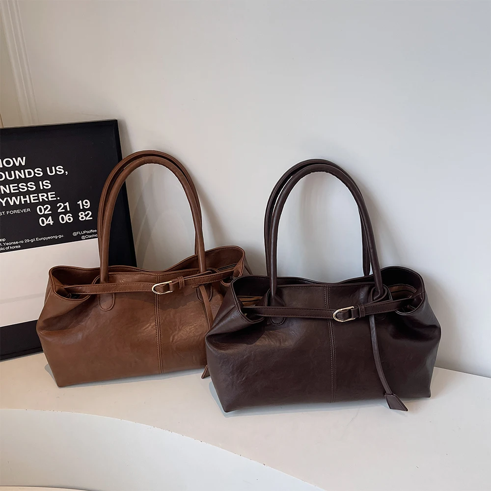 حقيبة نسائية ريترو ذات سعة كبيرة جديدة للخريف والشتاء بتصميم متخصص بكتف واحد تحت الإبط حقيبة كاجوال للتنقل في العمل