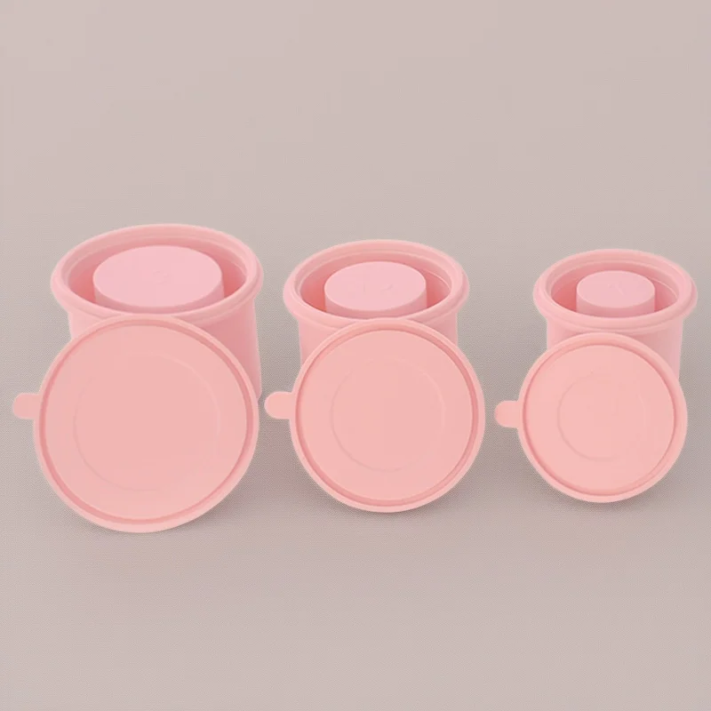 

Silicone Ice Cube Tray 4 Large Square Molds Flexible Food Grade Reusable Ice Maker Storage Box For Whiskey Cocktails Drinks