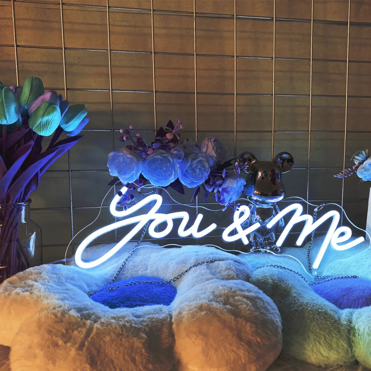 You me LED neon sign, art neon sign decoration, you me neon custom nightlight bar KTV for parties to create a festive atmosphere