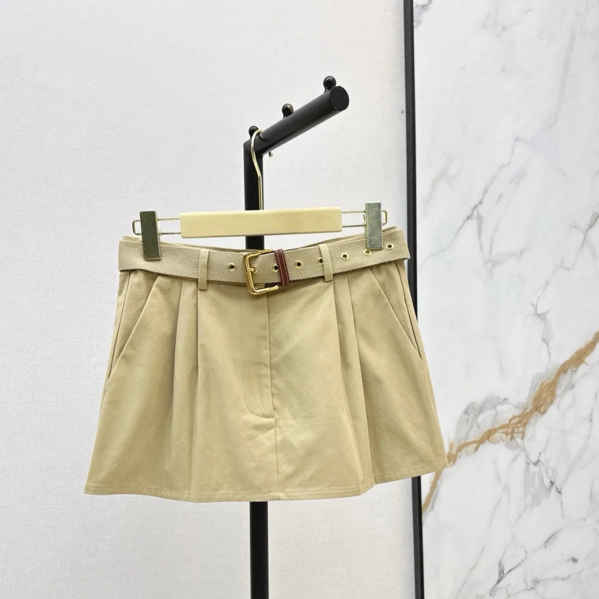 2026 high-quality women's khaki high waisted pleated workwear short skirt--26812205