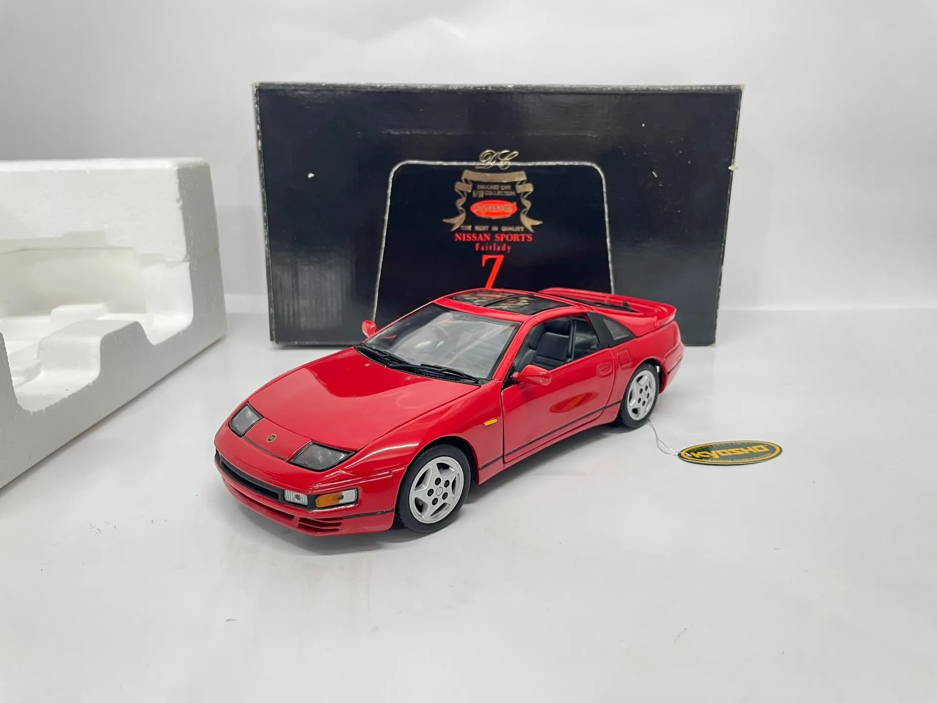 

Kyosho 1:18 Fairlady Z Red JDM Simulation Limited Edition Resin Metal Static Car Model Toy Gift