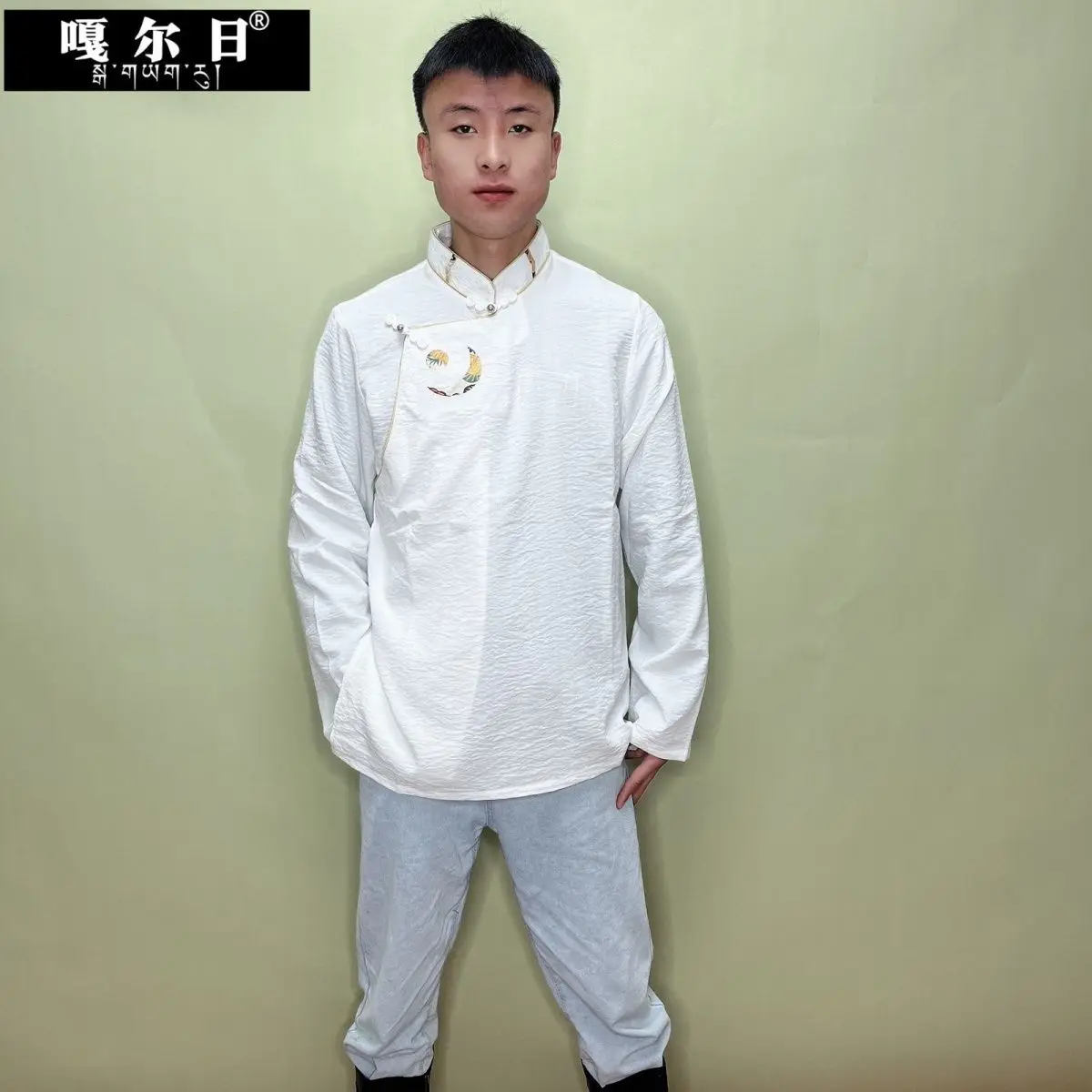 새로운 남성 셔츠 네크라인, 태양과 달 모양 디자인, 티베트 가운, 기질 스타일, 봄과 가을 스타일.