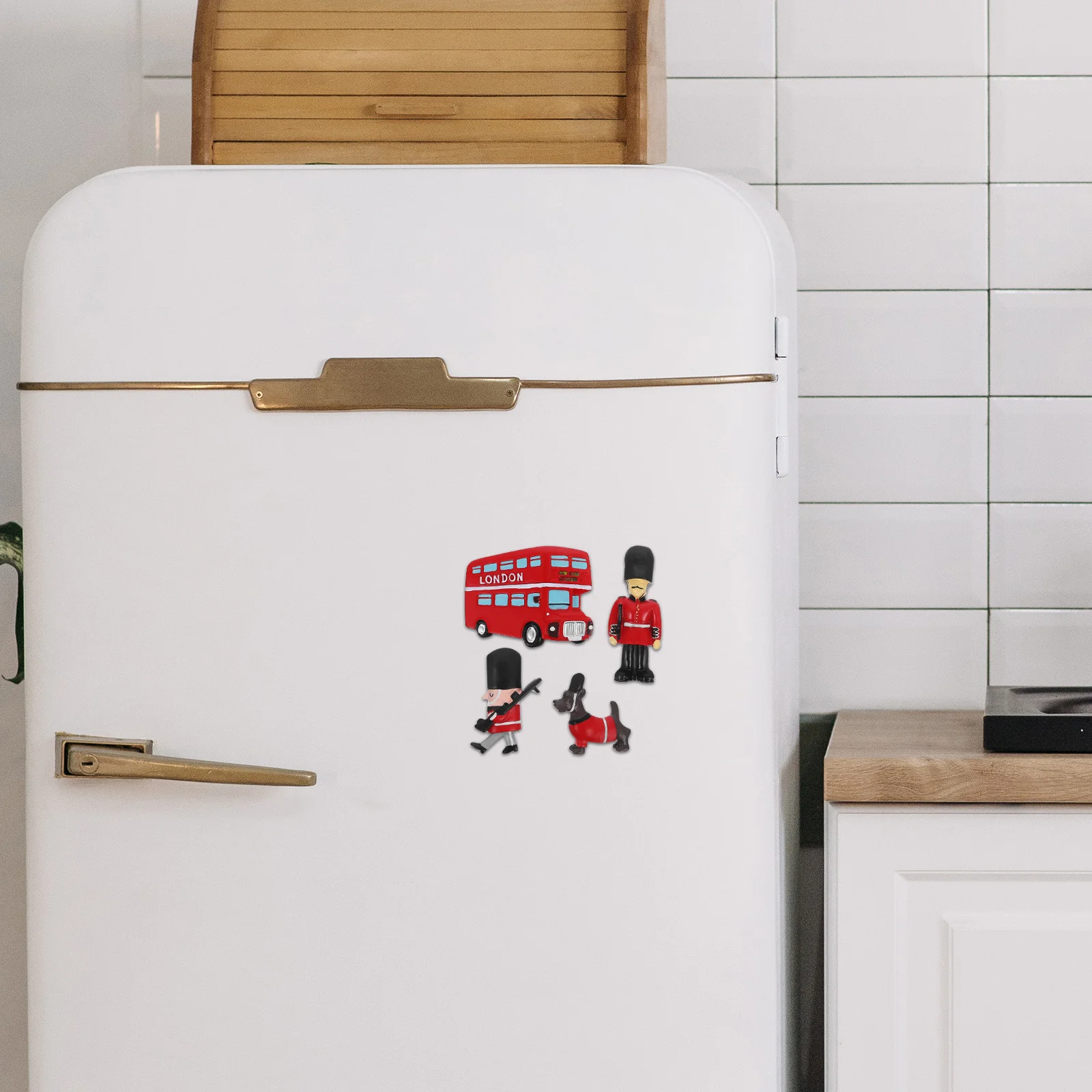 

4Pcs Magnetic Fridge Stickers Resin Craft British Design Refrigerator Decoration Creative Home Kitchen Wall Art Non Scratch