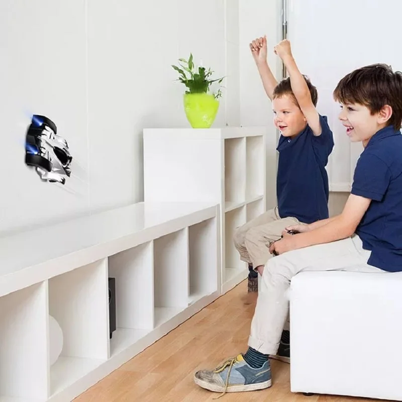 Rcカークライミング2.4グラムラジオ制御電気自動車機モデル盗難重力ドリフトracingtoys子供のための少年クリスマスギフト