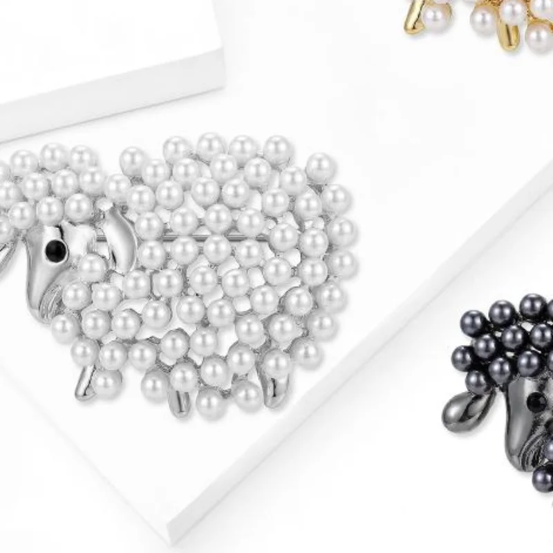 Exquisite Sheep Goat Shaped Brooch Rhinestone Pearl Inlay Lapel Pin for Women Party Outfit Clothing Accessory Holiday Gift