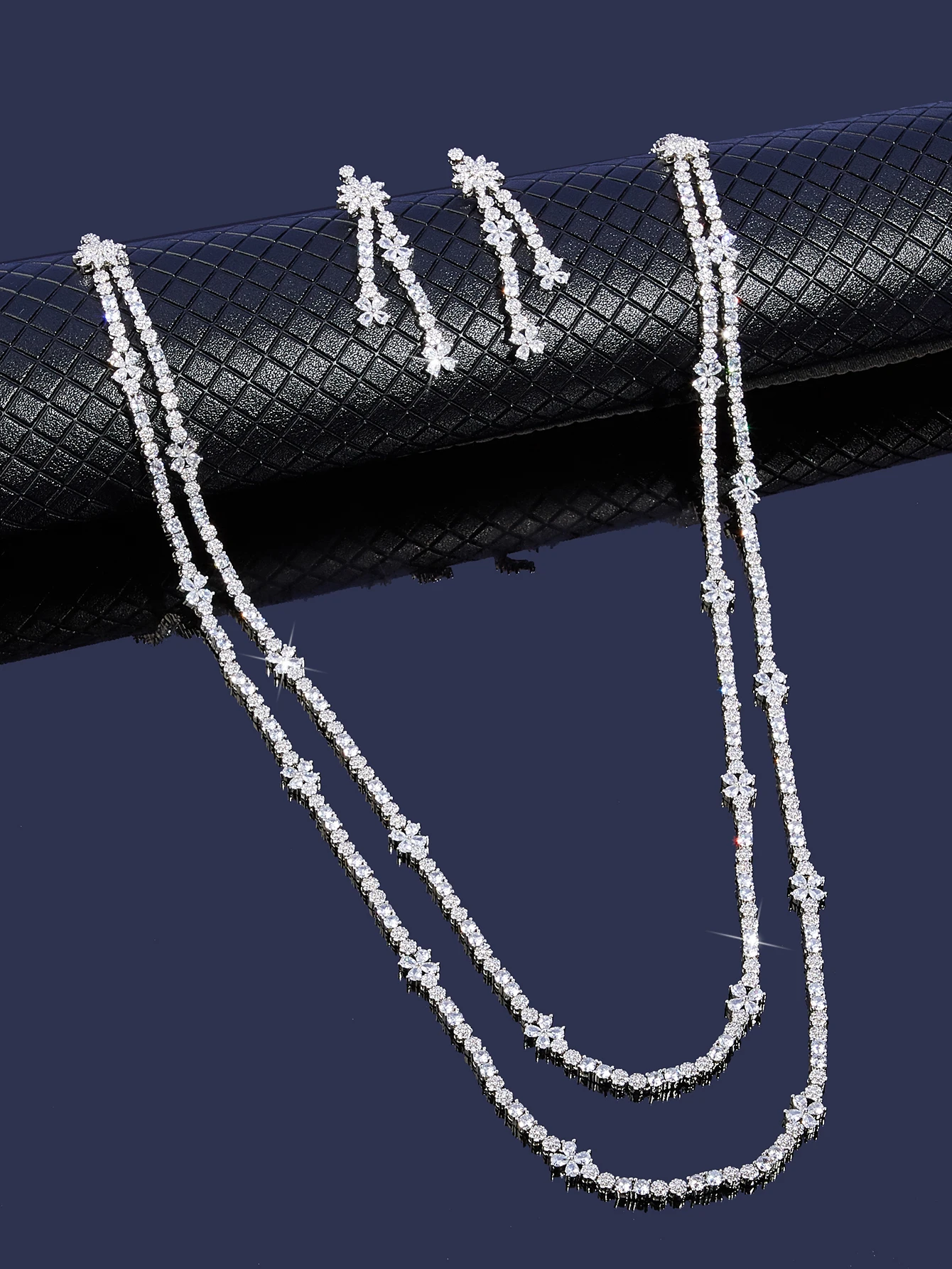 

2024 Luxury Geometric Irregularity Cubic Zircon Long Necklalce Sweater Chain For Women Dubai Jewelry Gift