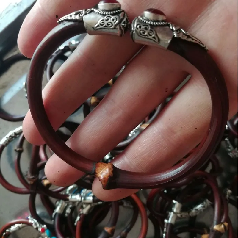 Tibetan Shannan Chicken Blood Vine Bracelets for Men and Women, Carefully Selected with Knots, Travel Souvenir