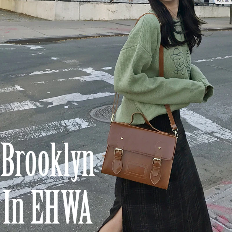 Korean version of spring and summer new shoulder crossbody bag college style women\'s bag handbag retro oil leather women\'s bag