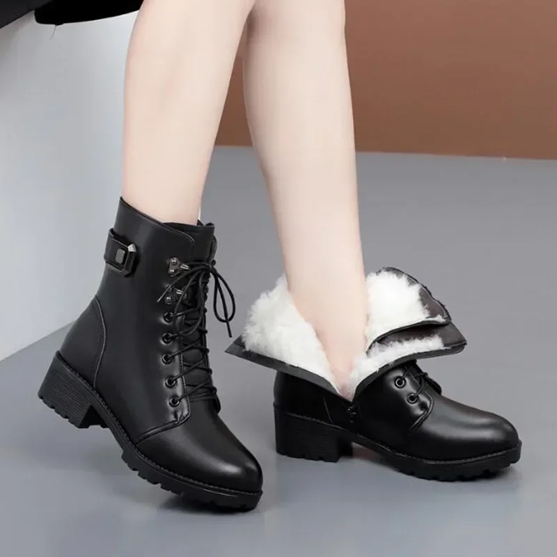 Ankle Boots Women Winter New Wool Warm Non-slip Ladies\' Boots Large Size 41 42 43 Winter Snow Boots Platform Shoes