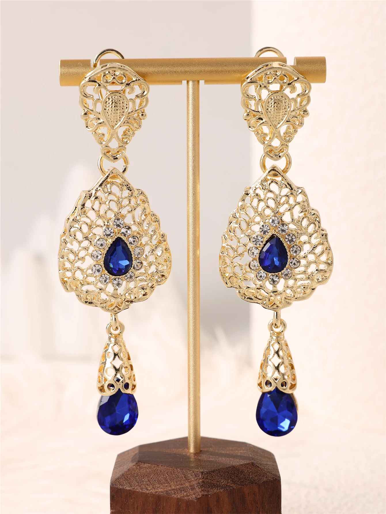 Luxury Moroccan Crystal Earrings Hollow Pattern Micro-Inlaid Rhinestone Earrings With Moroccan Bride Wedding Earrings Jewelry