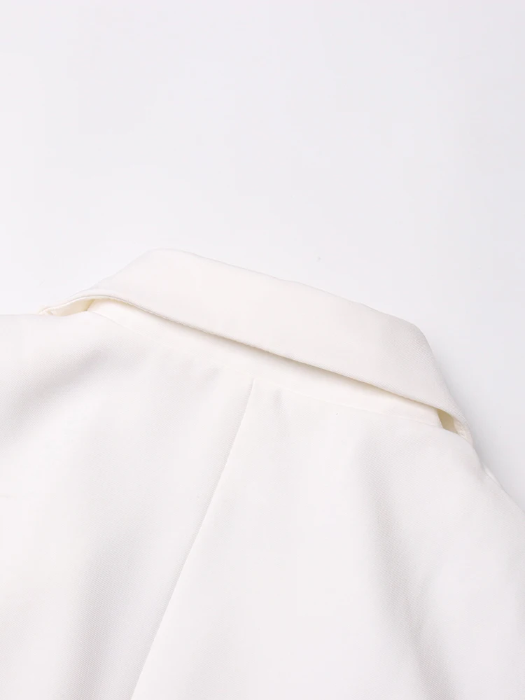 Рисунок 4 - Женский двубортный Блейзер TWOTWINSTYLE