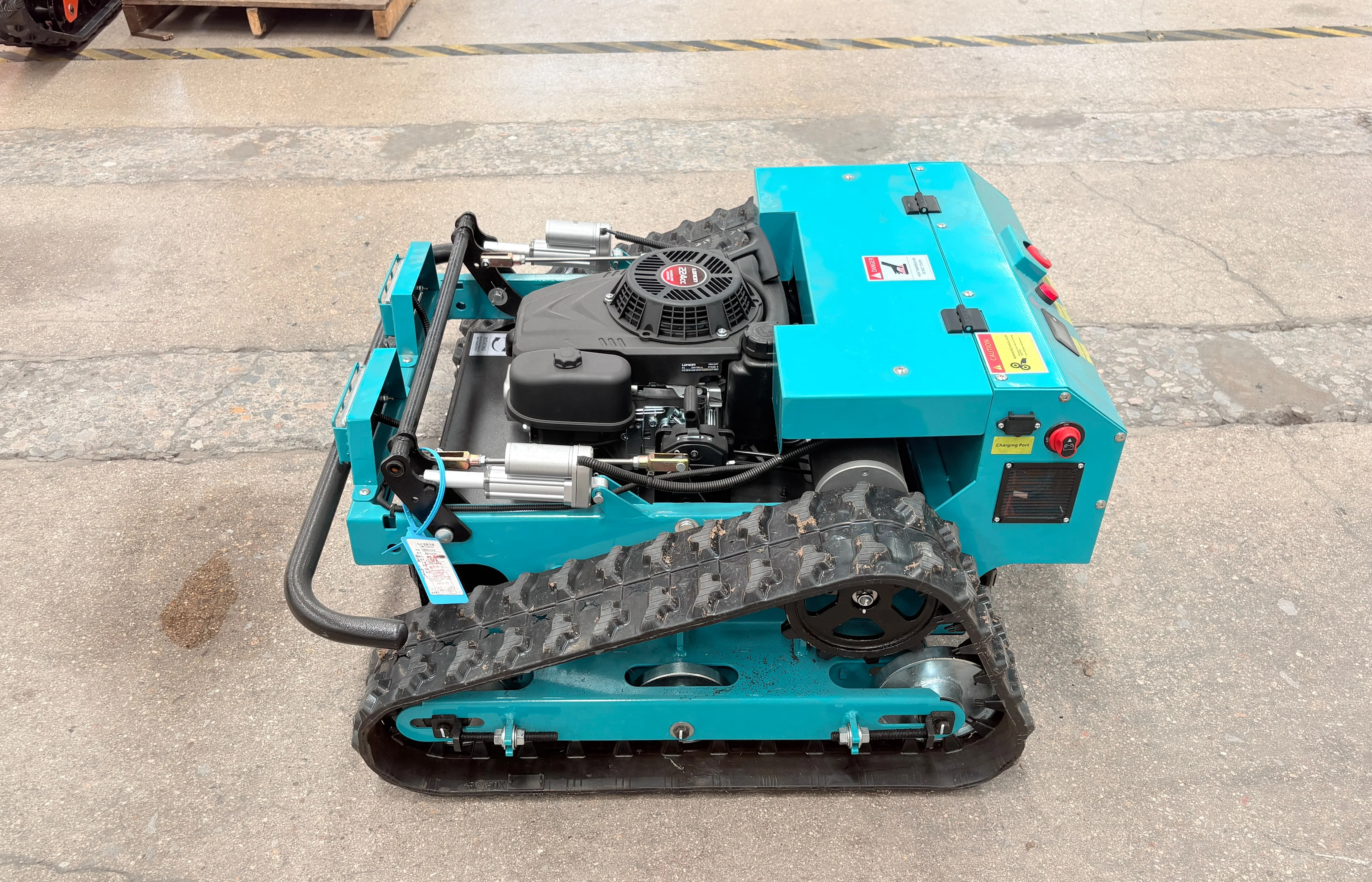 Customized Heavy‑Duty Tracked Remote Control Mowing Robot All Terrain Structure For Orchard Slope Operation And Land Clearing