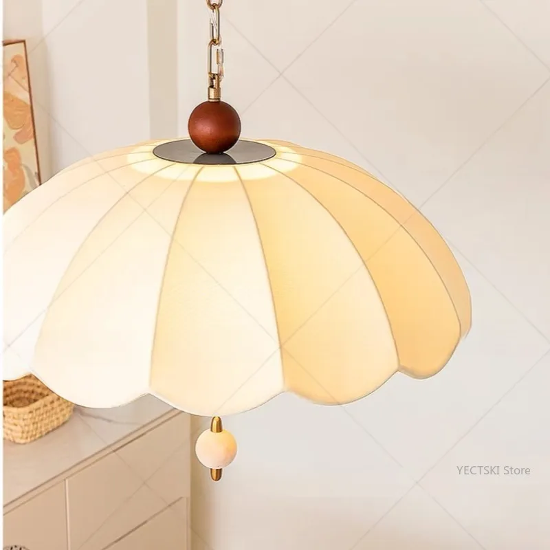 French medieval fabric restaurant pendant lamp, master bedroom lamp, high-end retro warm romantic petal lamp lighting