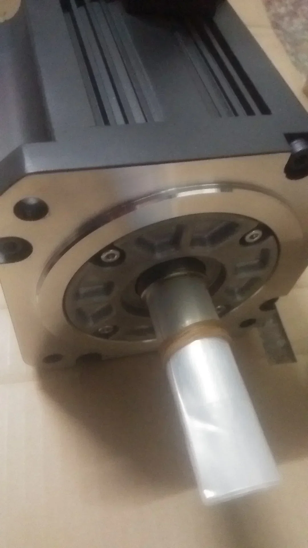 Servo Motor HF-SP81…