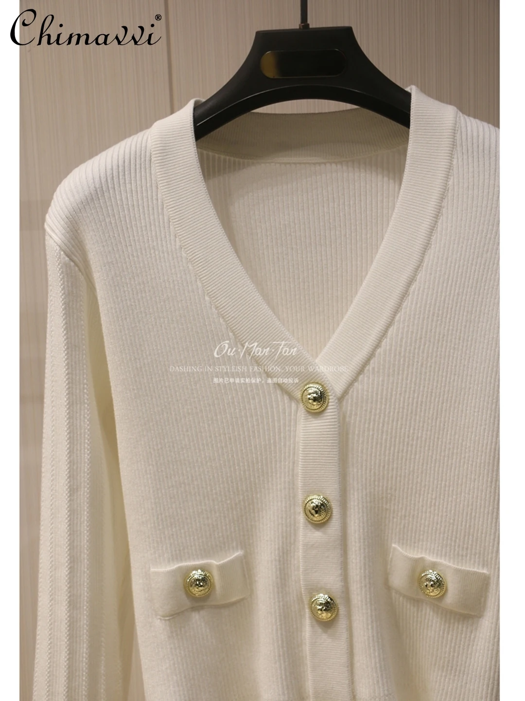 Тяжелый белый вязаный кардиган с v-образным вырезом, женский модный облегающий свитер с длинными рукавами и металлическими пуговицами, пальто, топ, осенняя одежда 2025 г.