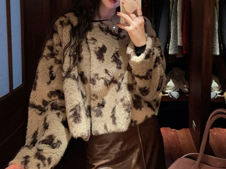 

Fluffy Eco-Friendly Fur Coat for Women New Autumn and Winter Warm Casual Fashion Versatile