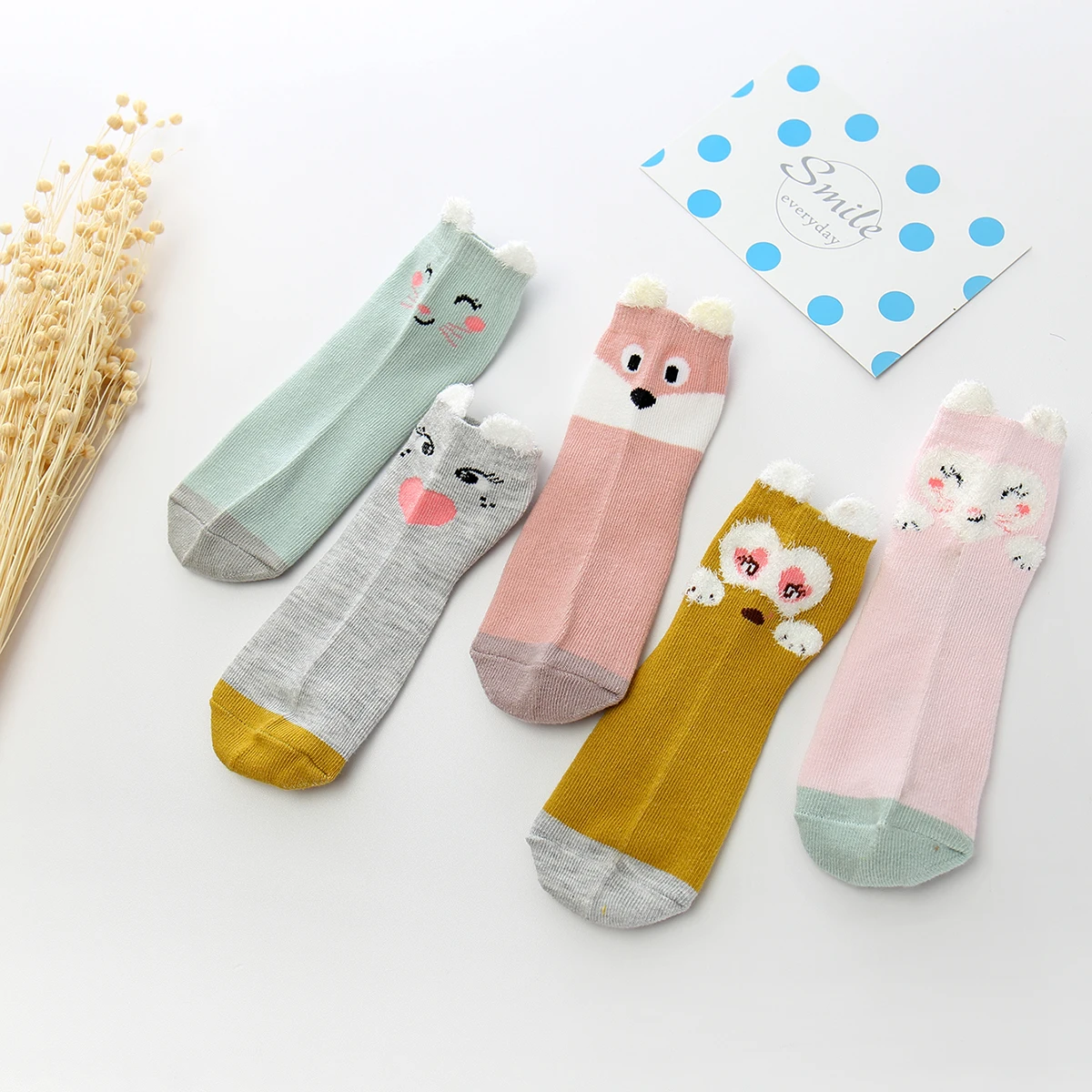 5 أزواج من الجوارب النسائية القابلة للتنفس لمنتصف الساق، جوارب كاجوال مريحة بنمط كرتوني، جوارب لطيفة