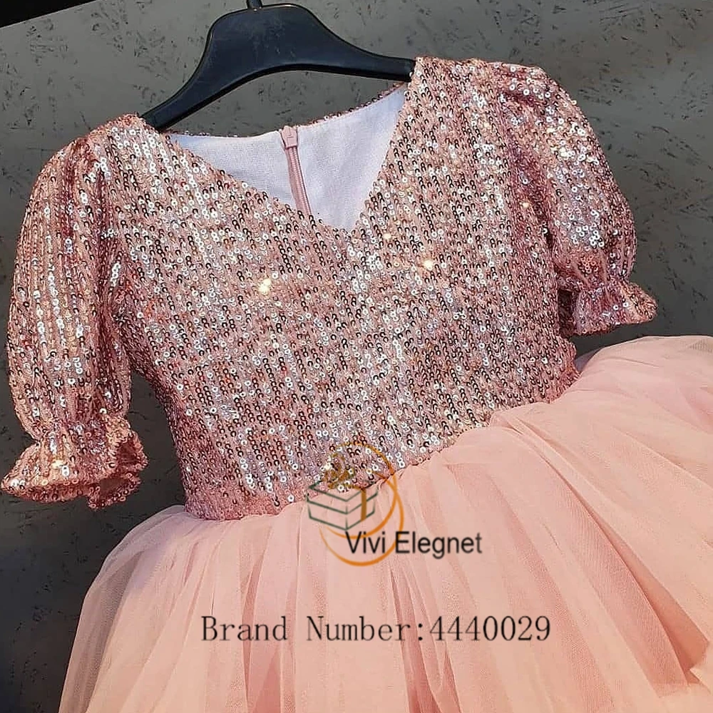 Sparkle Half Sleeve Flower Girl Dresses with Sequined Tiered 2023 Summer New Knee Length Wedding Party Gowns فساتين اطفال للعيد