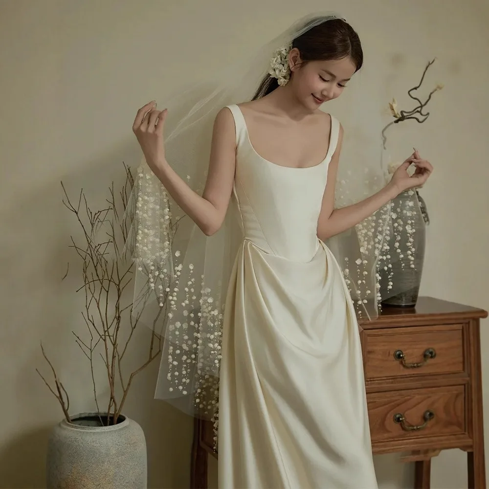 Elegant Satin Simple Wedding Dress Spaghetti Strap Slim Fit Bridal Dress Floor-Length White Gown