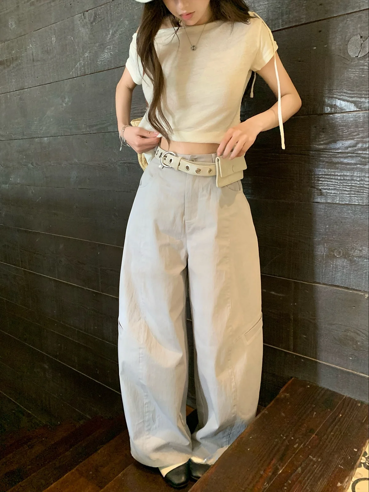 

Брюки UVPU Multicolored Knife- Pants в стиле Cleanfit с естественной талией и застежкой-молнией, повседневные, для женщин, коллекция Лето 2026